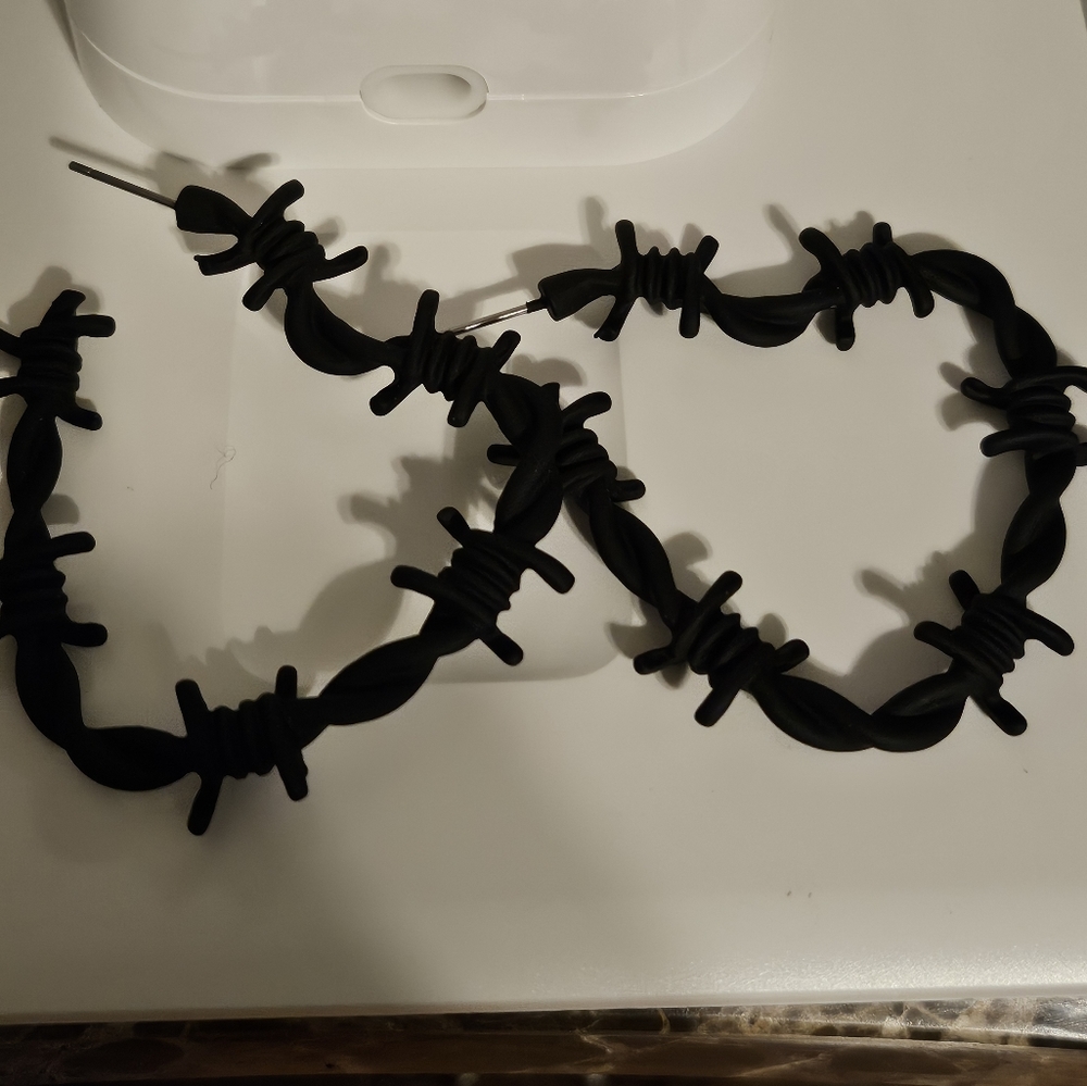 Unique Heart Barbed wire Earrings